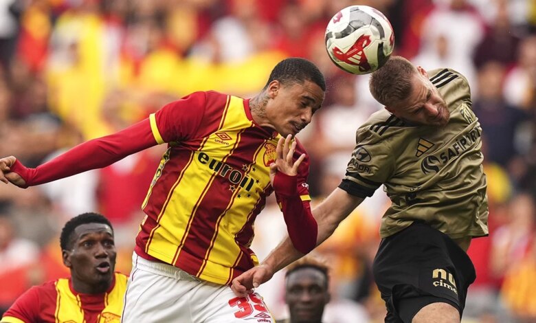 Göztepe ve Kocaelispor, 0-0 Beraberlik ile Puanları Paylaştı Göztepe ve Kocaelispor, 0-0 Beraberlik ile Puanları Paylaştı